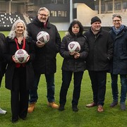 Neuer Rasen f&uuml;r das Sport-Club-Stadion: Baufortschritt voll im Plan